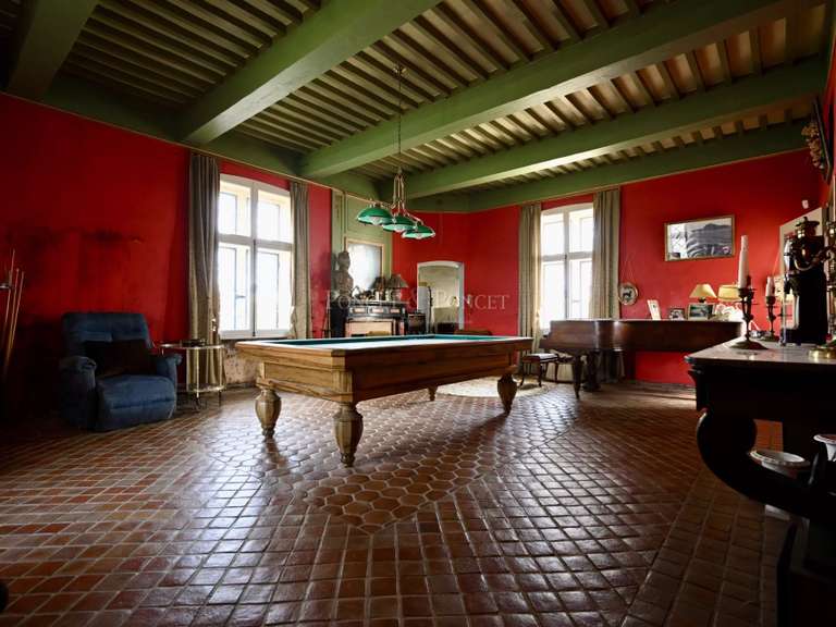 Castle Uzès - 7 bedrooms - 640m²