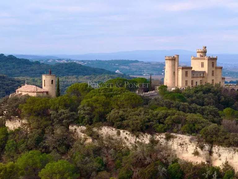 Castle Uzès - 7 bedrooms - 640m²