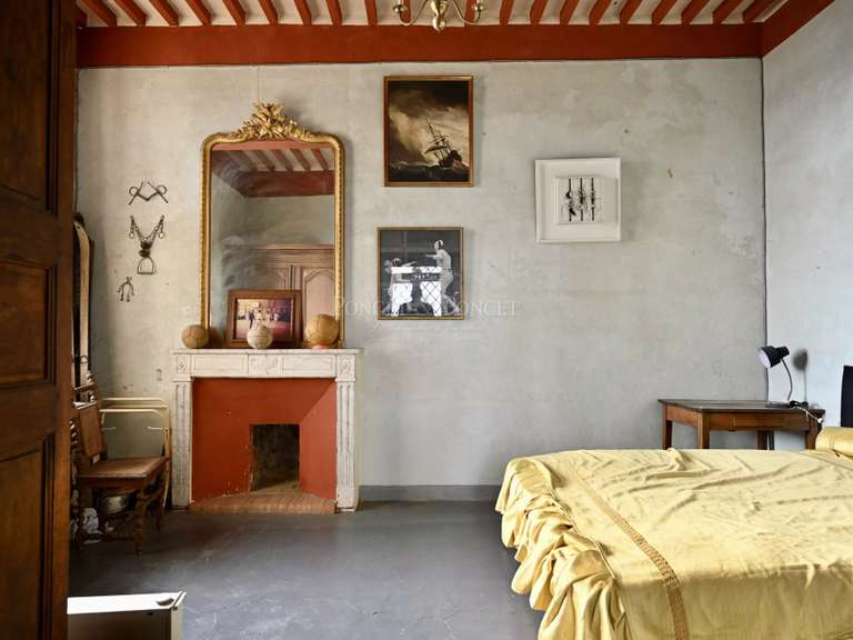 Castle Uzès - 7 bedrooms - 640m²