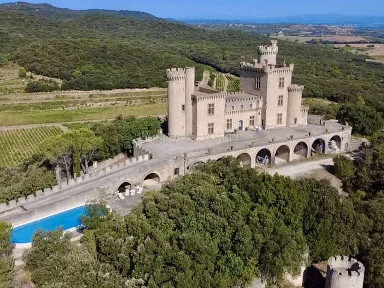 Castle Uzès - 7 bedrooms - 640m²