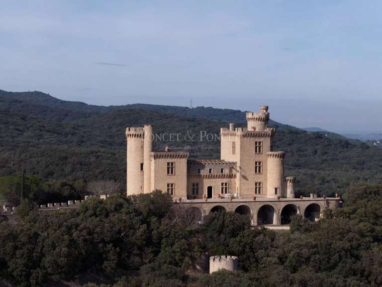 Castle Uzès - 7 bedrooms - 640m²