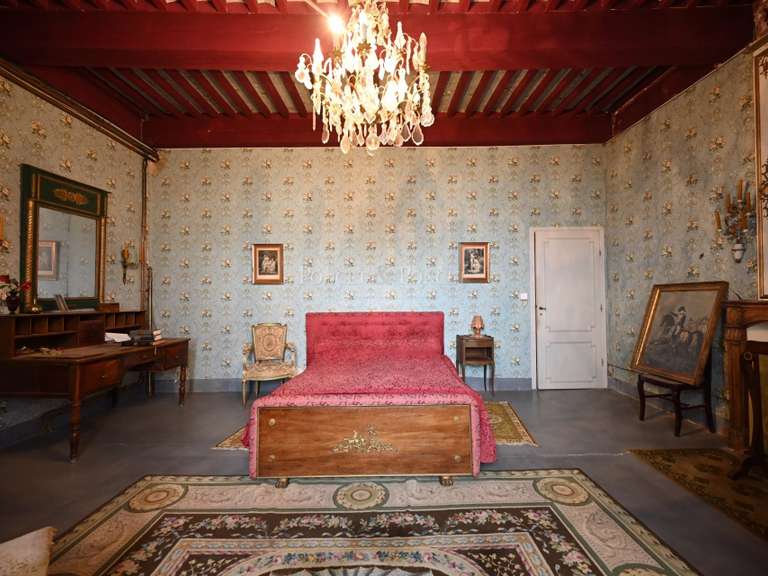Castle Uzès - 7 bedrooms - 640m²