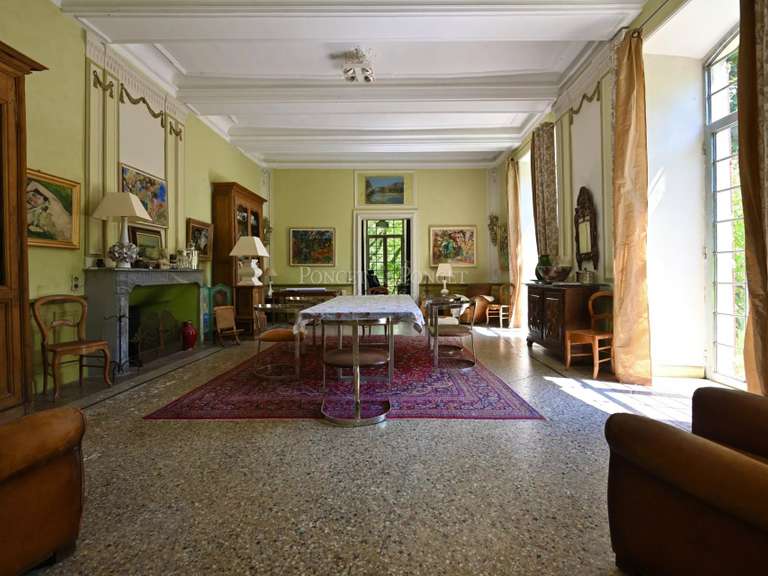 Castle Uzès - 7 bedrooms - 1550m²