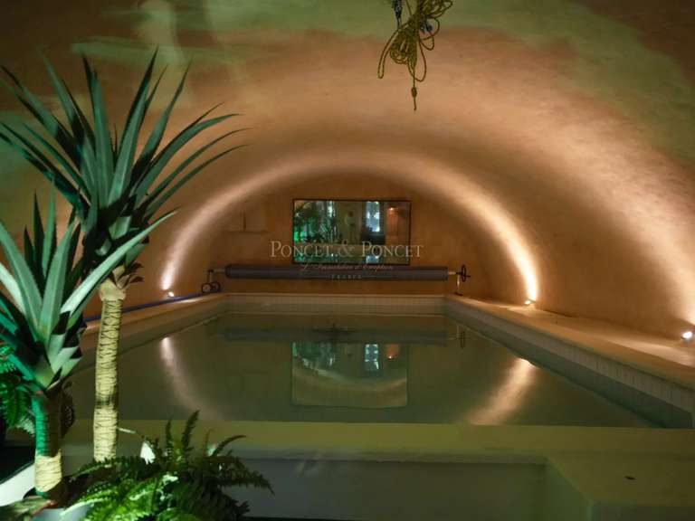 Castle Uzès - 7 bedrooms - 1550m²