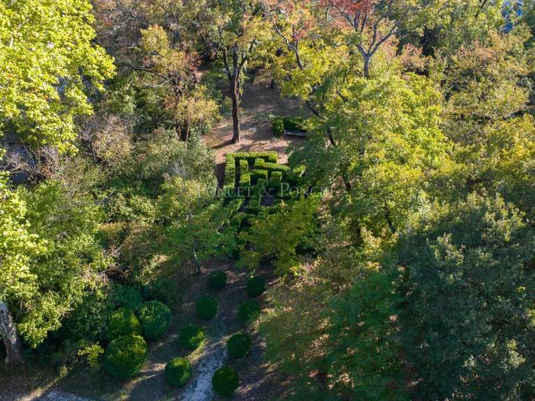 Castle Uzès - 9 bedrooms - 850m²