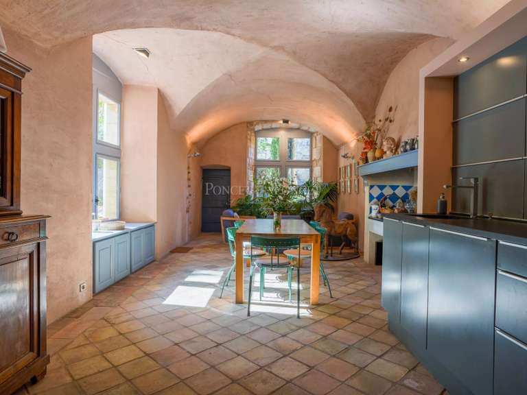 Castle Uzès - 9 bedrooms - 850m²