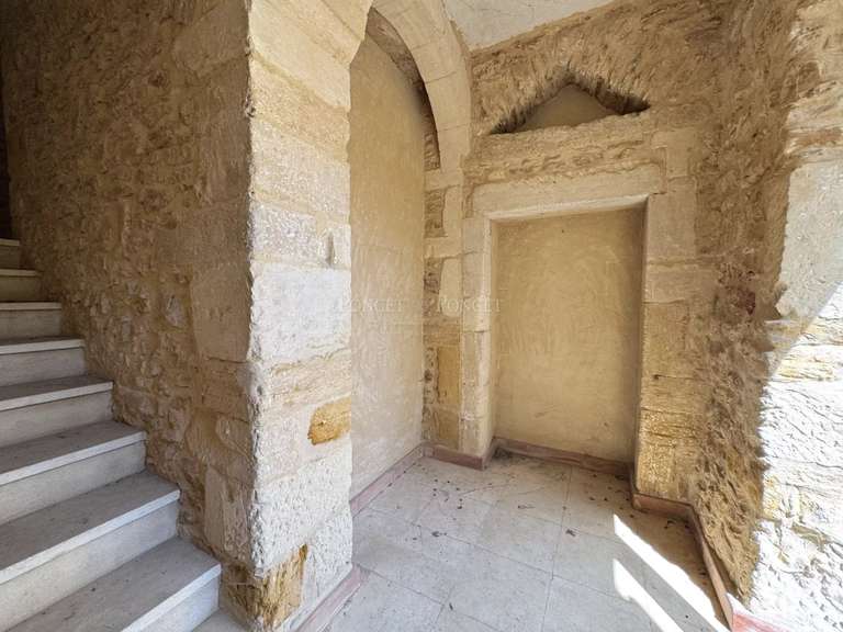 Château Uzès - 9 chambres - 374m²