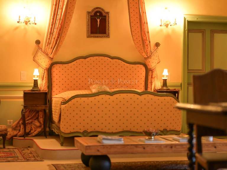 Château Uzès - 14 chambres - 1100m²