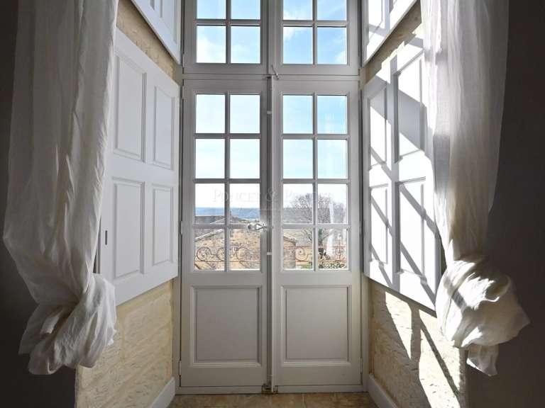 Château Uzès - 9 chambres - 1400m²