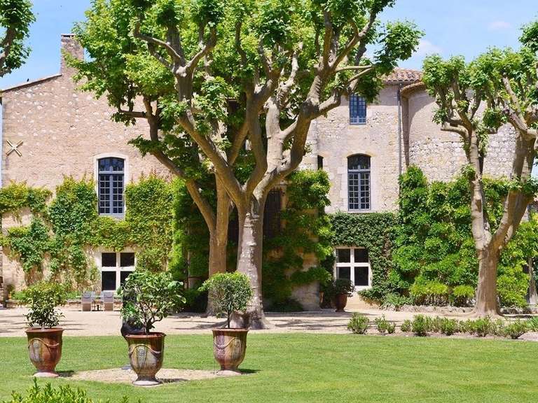 Château Uzès - 10 chambres - 1009m²