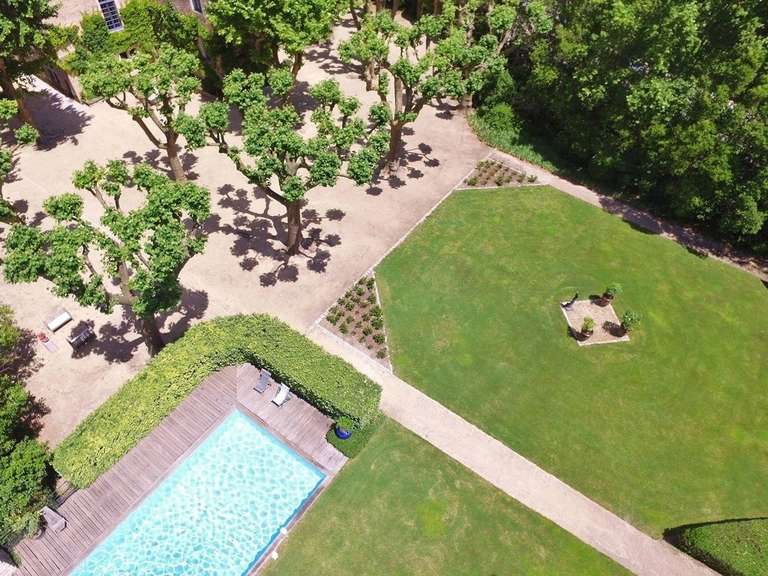 Château Uzès - 10 chambres - 1009m²