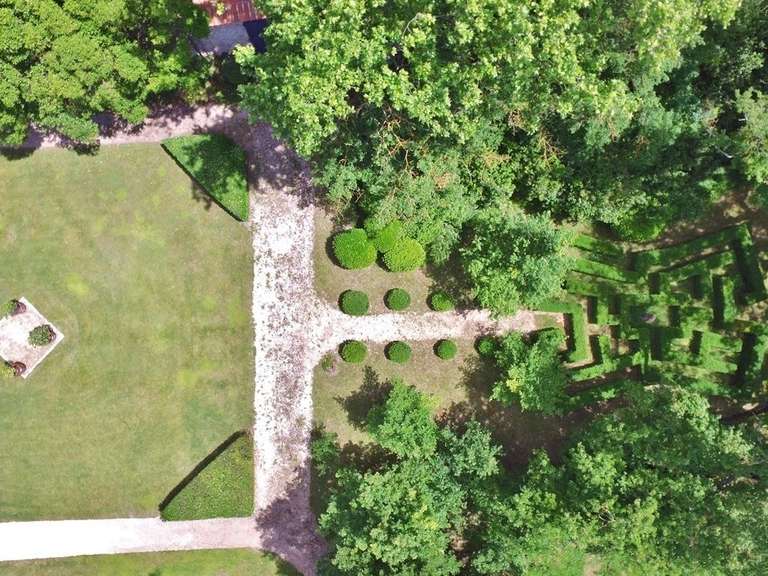 Château Uzès - 10 chambres - 1009m²