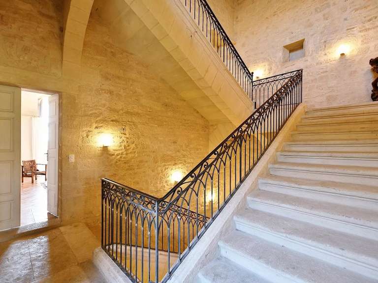 Château Uzès - 9 chambres - 1368m²
