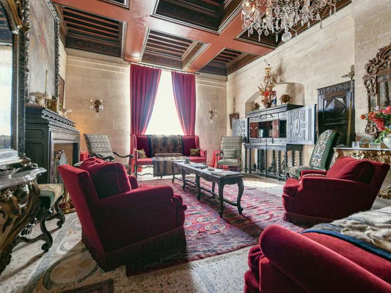 Château Uzès - 14 chambres - 1950m²