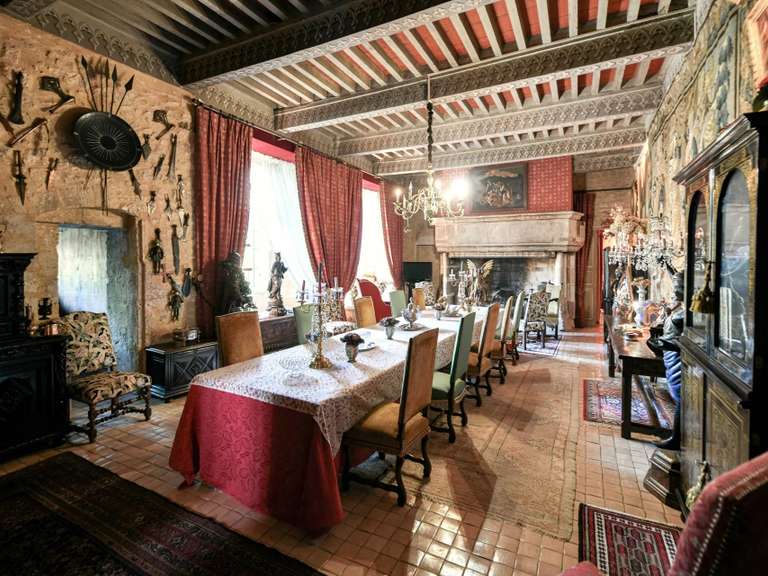 Château Uzès - 14 chambres - 1950m²