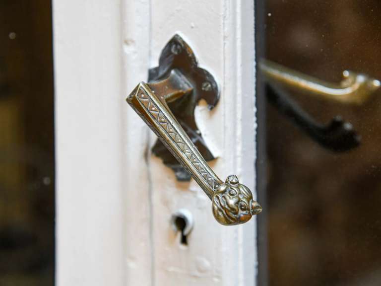Château Uzès - 14 chambres - 1950m²