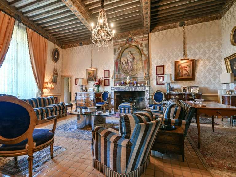 Château Uzès - 14 chambres - 1950m²