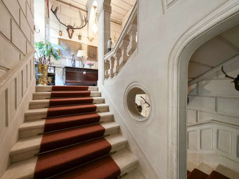 Château Uzès - 14 chambres - 1950m²