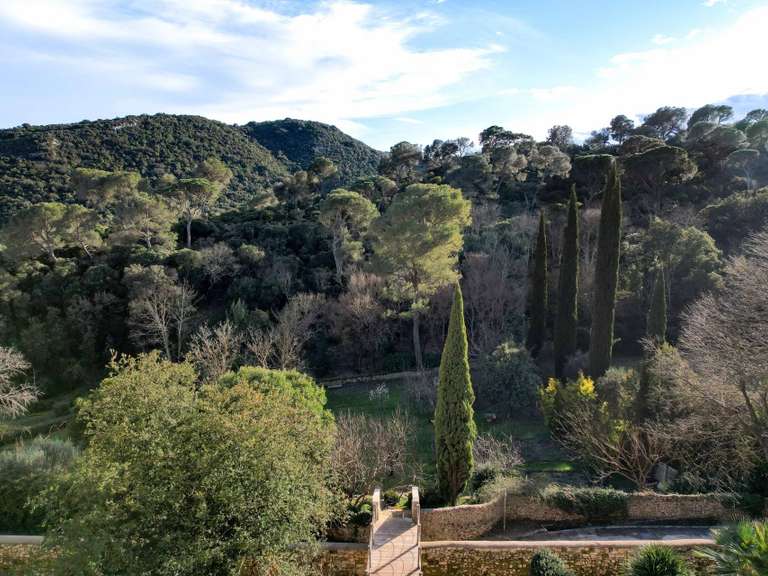 Castle Uzès - 18 bedrooms - 2050m²