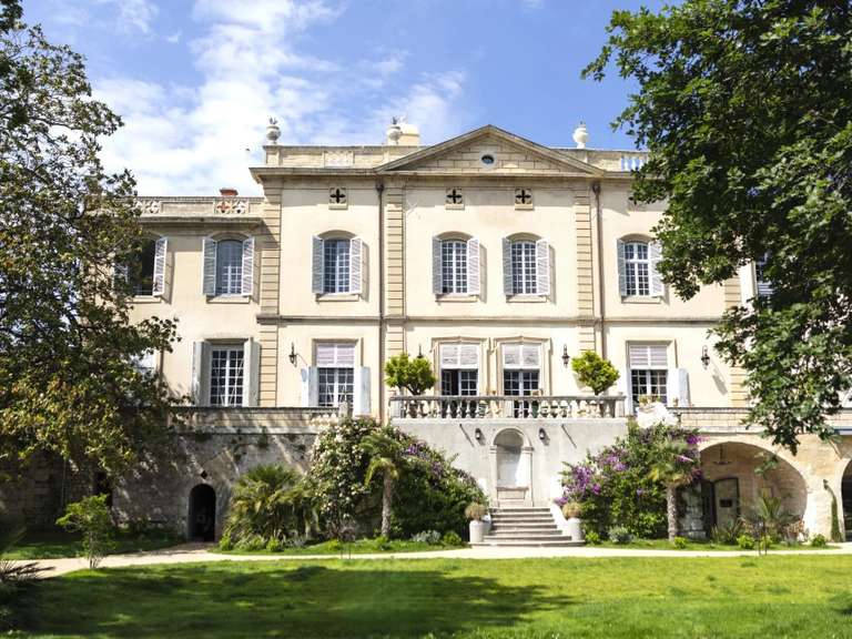 Château Uzès - 18 chambres - 2050m²