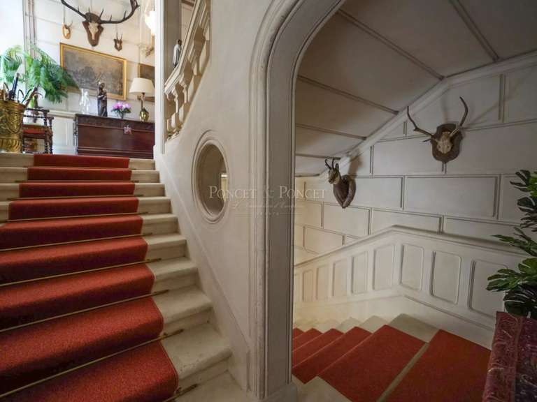 Château Uzès - 14 chambres - 1100m²