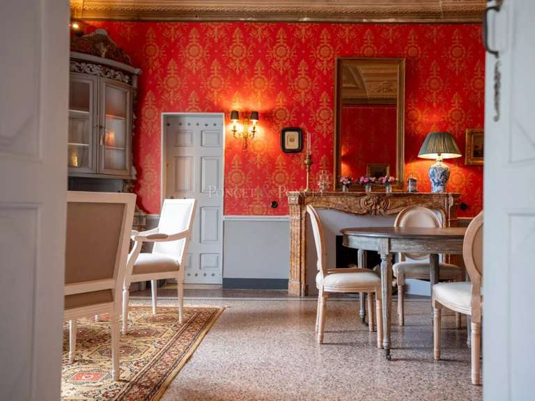 Castle Uzès - 22 bedrooms - 2500m²