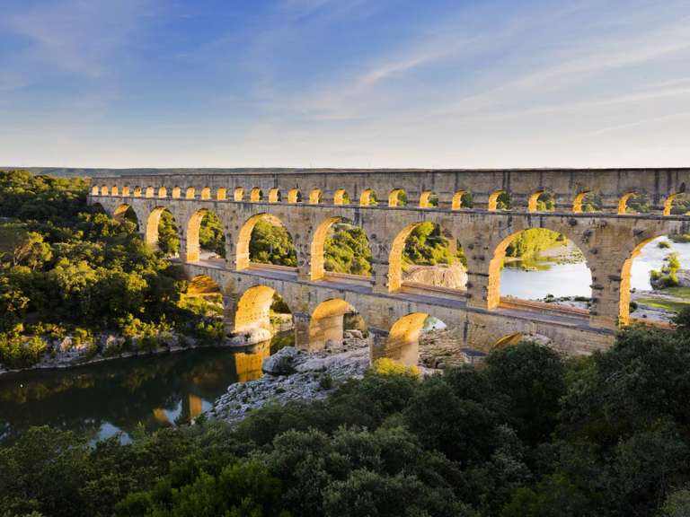 Château Uzès - 22 chambres - 2500m²