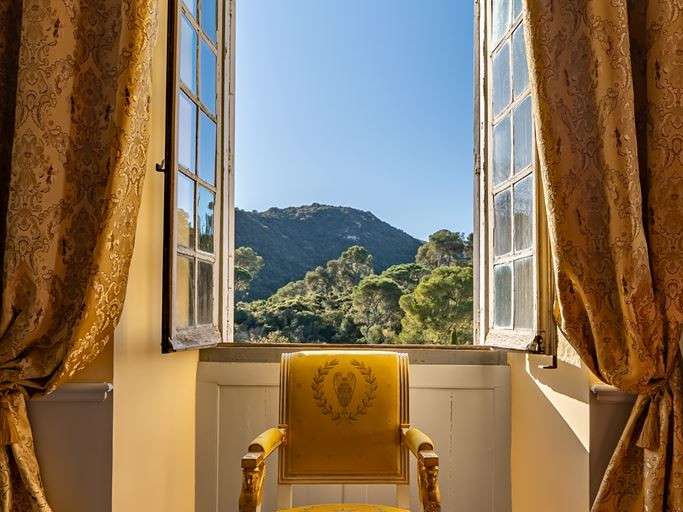 Castle Uzès - 2000m²