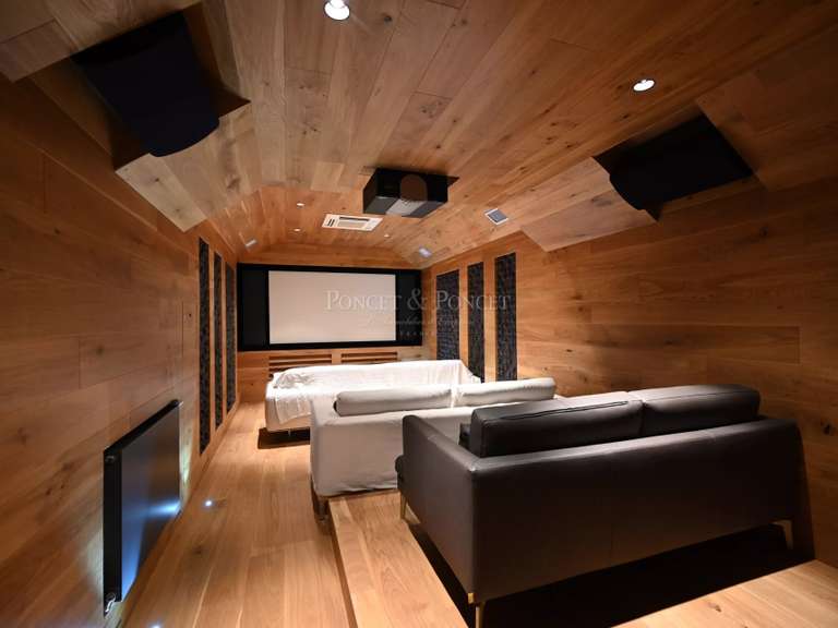 Château Uzès - 9 chambres - 1400m²