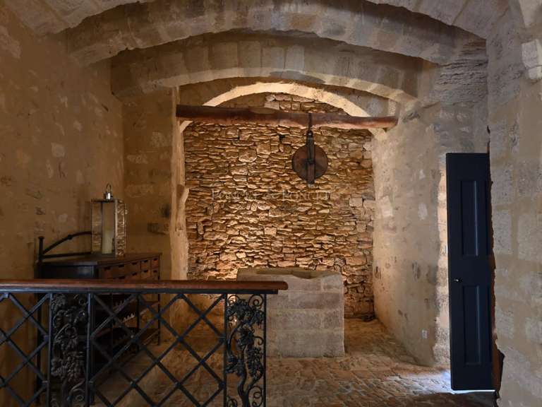 Château Uzès - 9 chambres - 1400m²