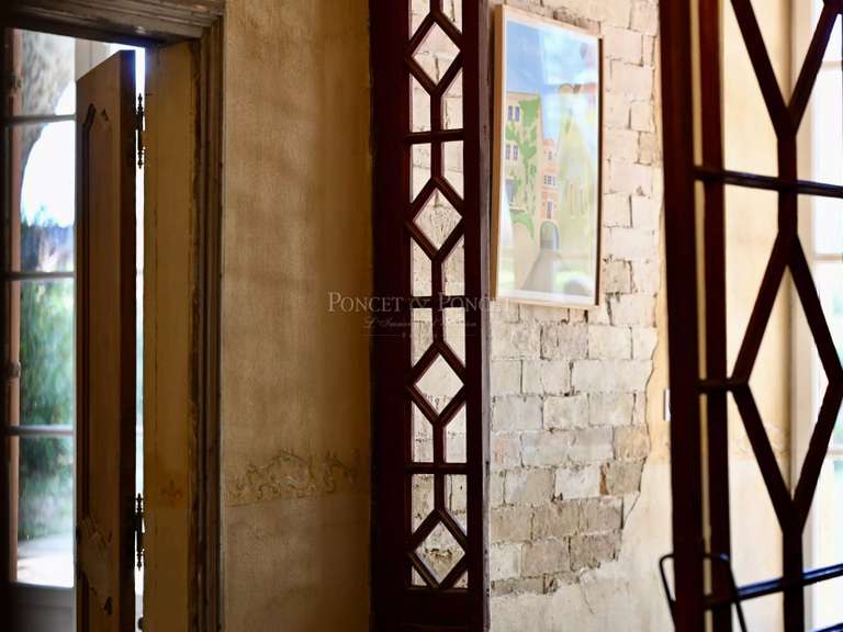 Castle Uzès - 19 bedrooms - 1250m²