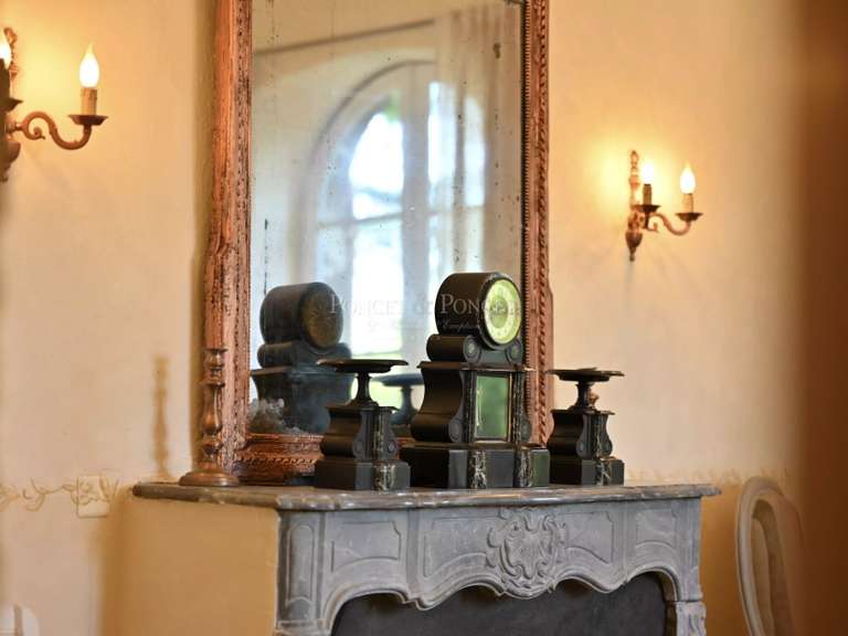 Castle Uzès - 19 bedrooms - 1250m²