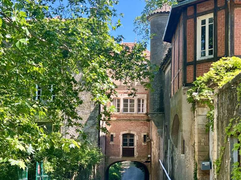 Château Uzès - 19 chambres - 1250m²