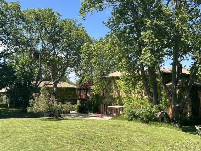 Château Uzès - 19 chambres - 1250m²