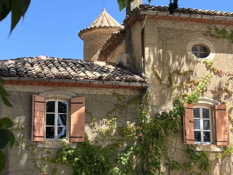 Château Uzès - 19 chambres - 1250m²