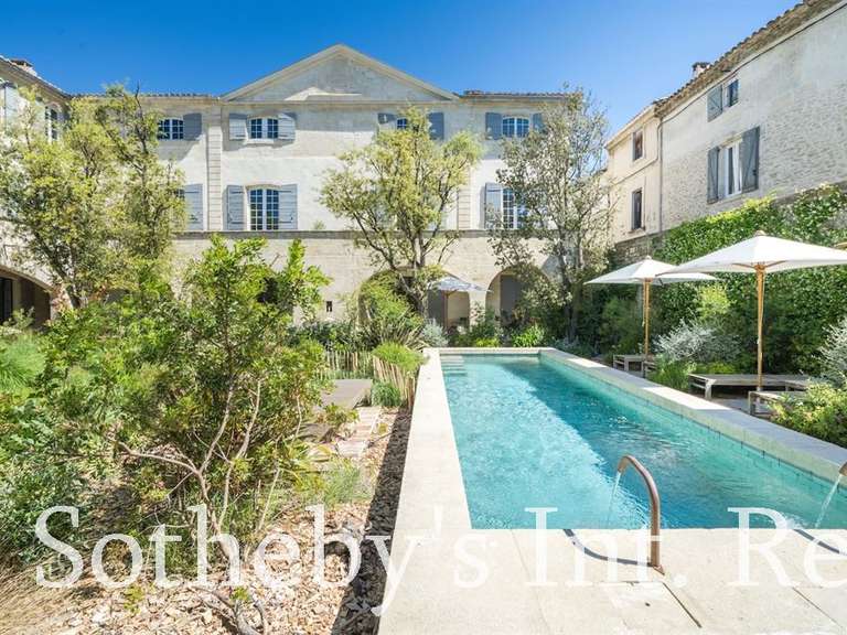 Château Uzès - 11 chambres - 1120m²