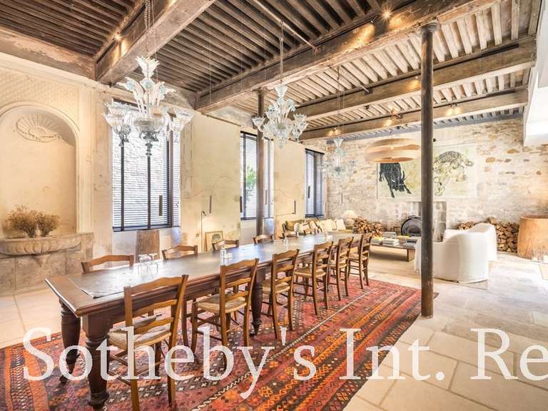 Château Uzès - 11 chambres - 1120m²