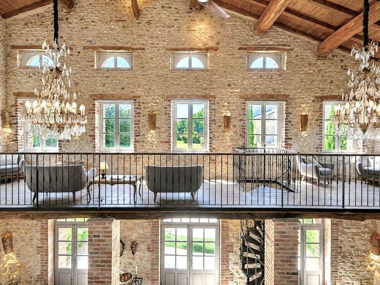 Château Uzès - 13 chambres - 1850m²