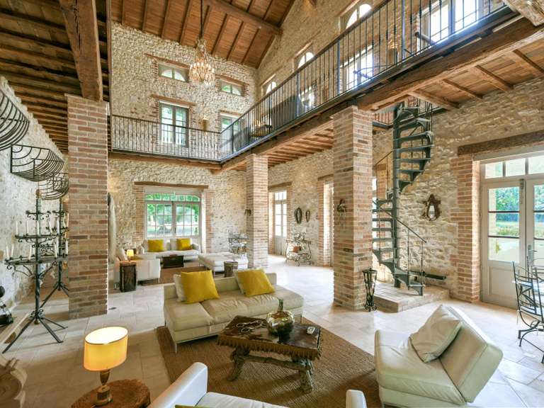 Château Uzès - 13 chambres - 1850m²