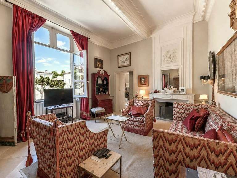 Château Uzès - 13 chambres - 1850m²