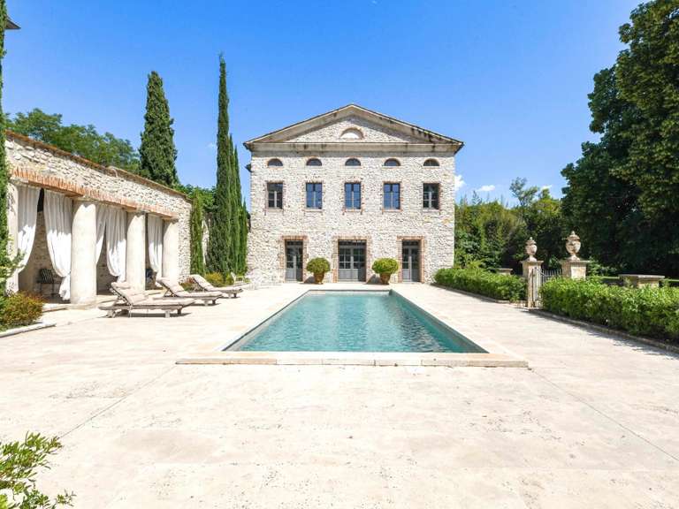Château Uzès - 13 chambres - 1850m²