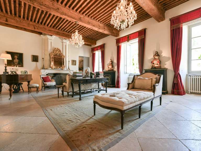 Château Uzès - 13 chambres - 1850m²