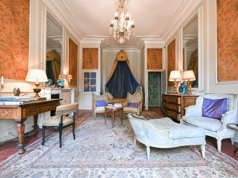 Château Uzès - 13 chambres - 1850m²