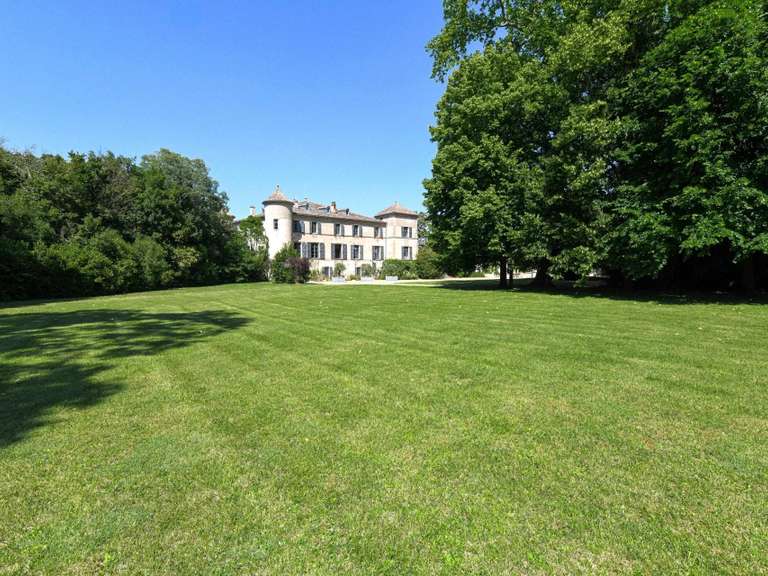 Château Uzès - 13 chambres - 1850m²