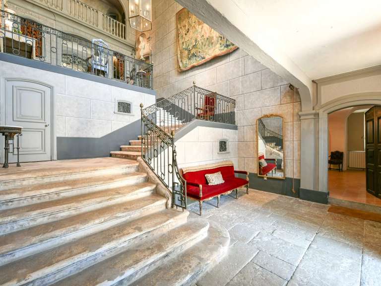 Château Uzès - 13 chambres - 1850m²