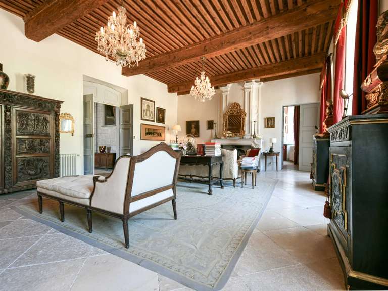 Château Uzès - 13 chambres - 1850m²