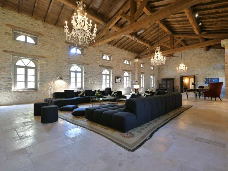 Château Uzès - 15 chambres - 2950m²