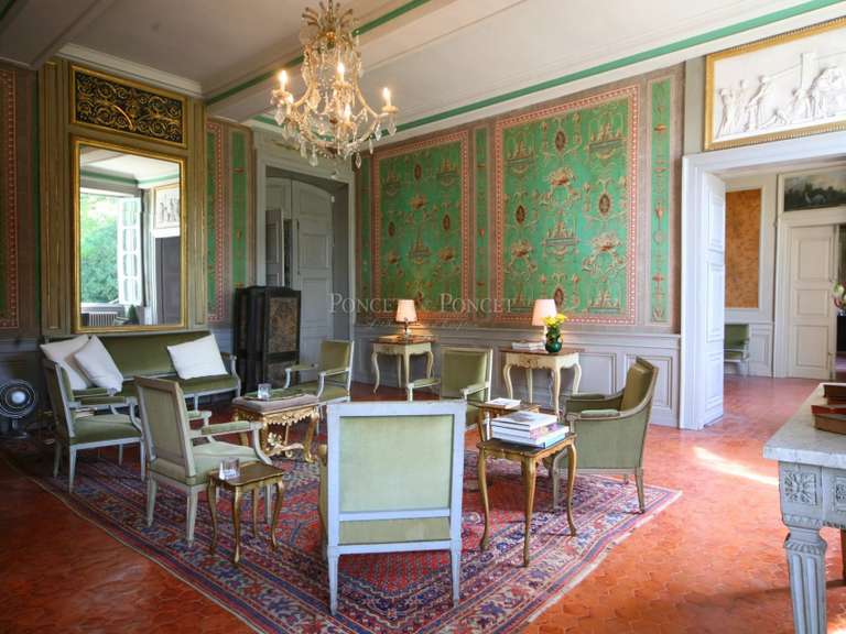 Château Uzès - 15 chambres - 2950m²