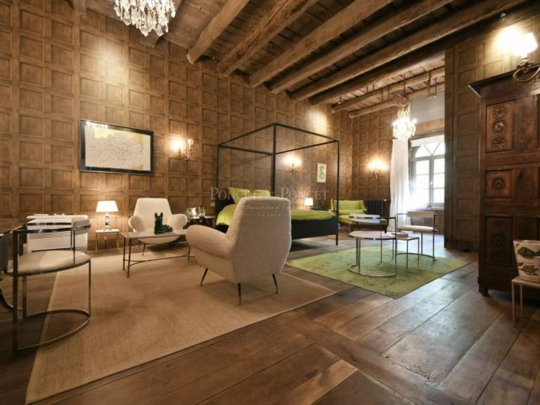 Château Uzès - 15 chambres - 2950m²