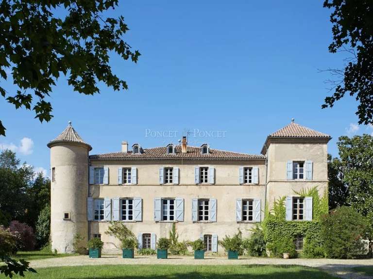 Château Uzès - 15 chambres - 2950m²